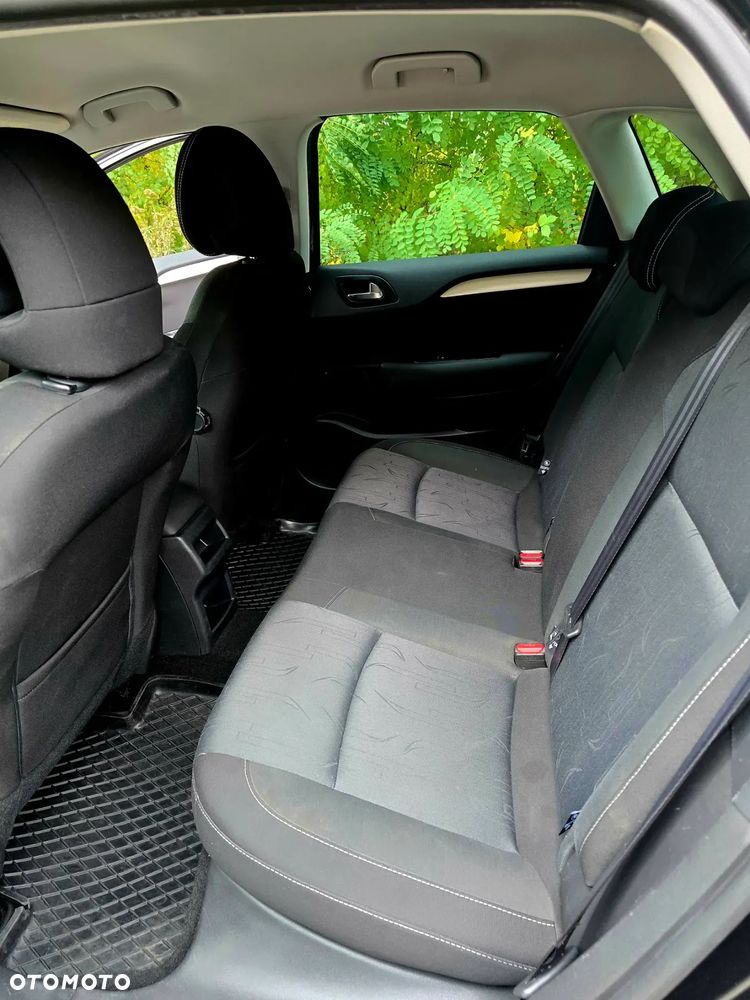 Citroën C4 1.6 HDi Attraction - 32