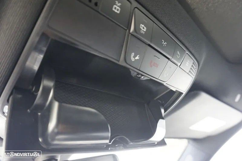 Mercedes-Benz E 220 d AMG designo - 33