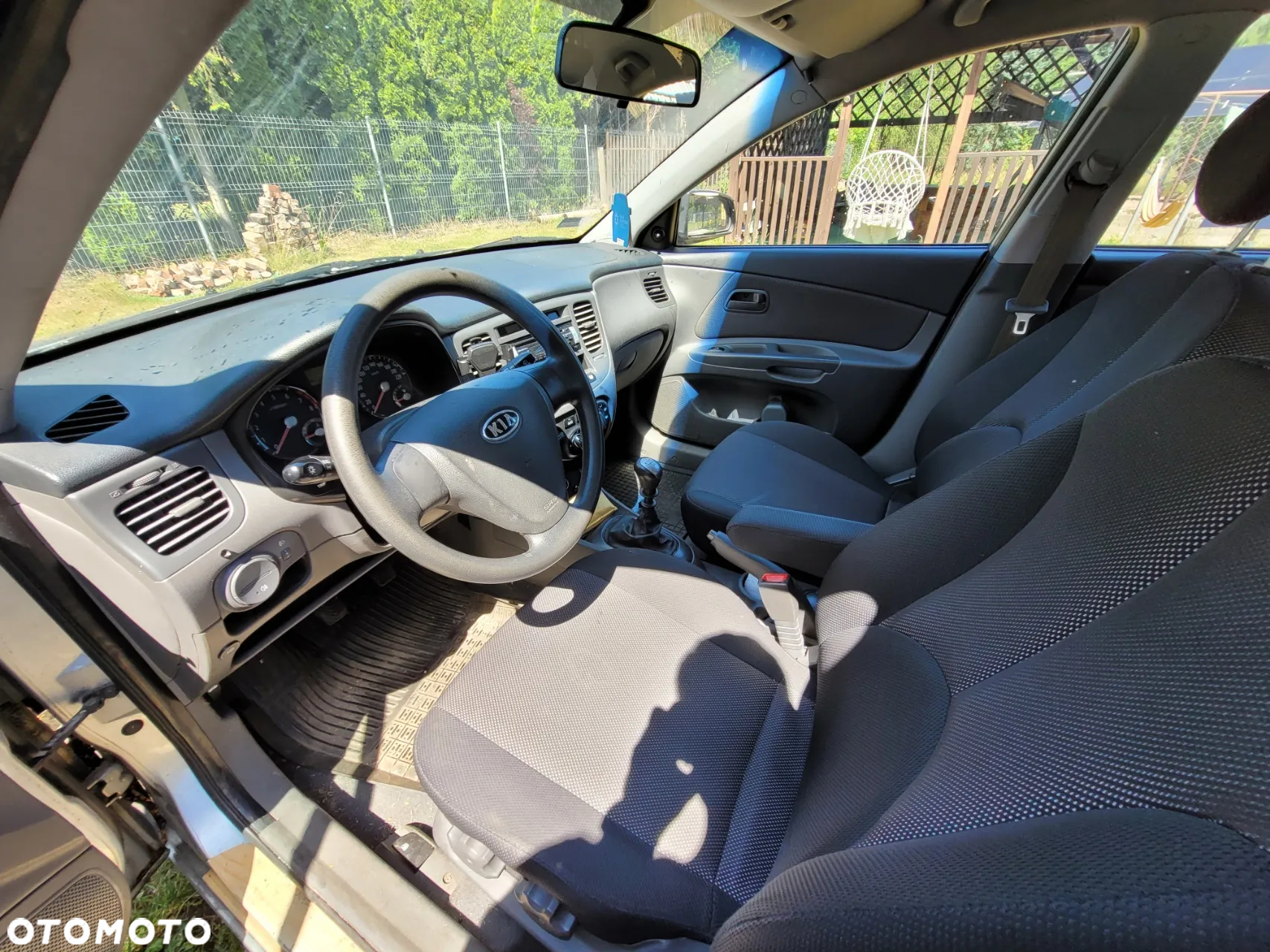 Kia Rio - 8