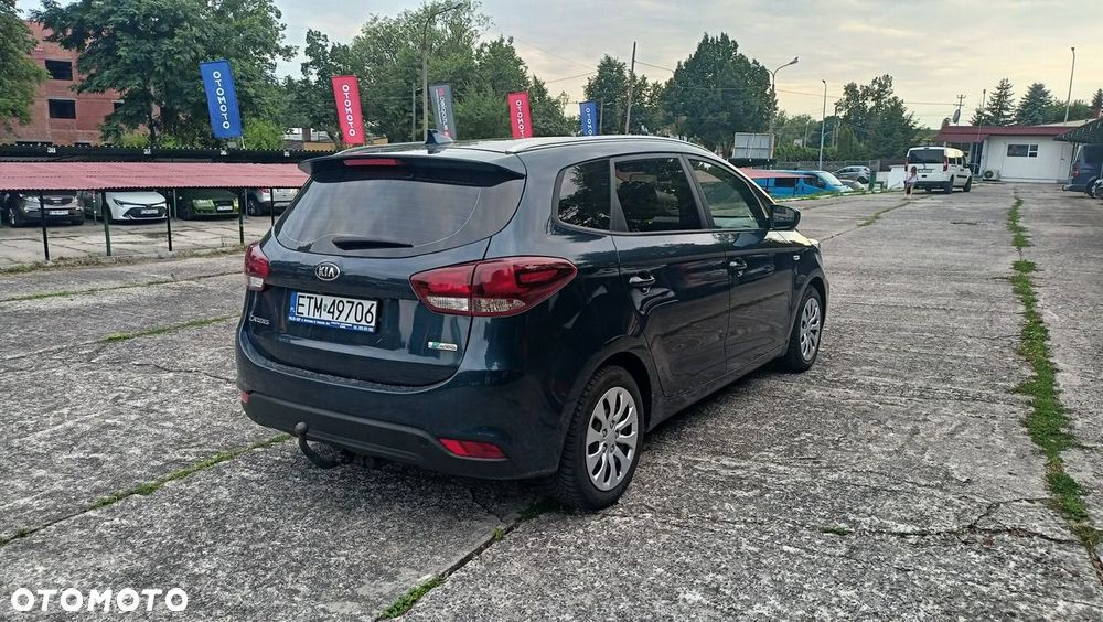 Kia Carens 1.7 CRDi L 7os - 9