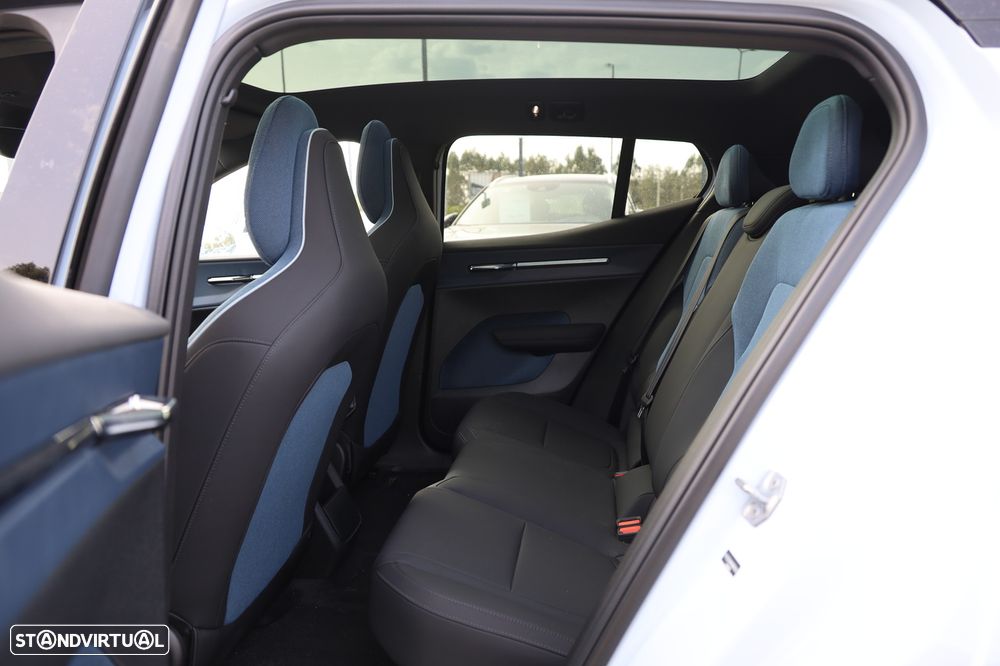 Volvo EX30 69 kWh Twin Motor Ultra - 12