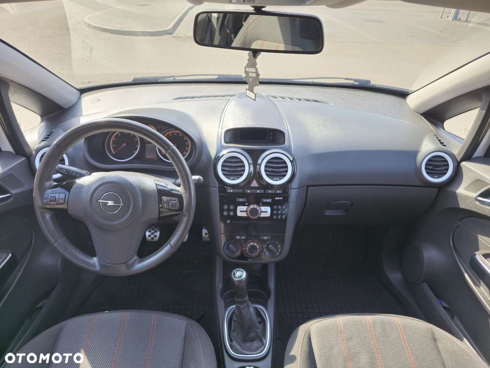 Opel Corsa 1.2 16V Sport - 4
