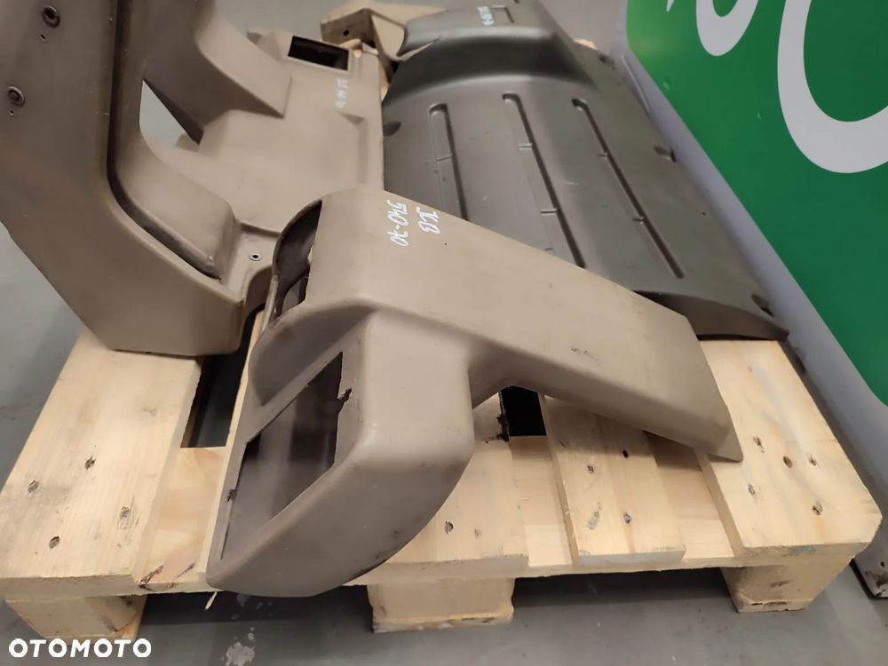 Wyposażenie wnętrza kabiny  JCB 540-70 - 8