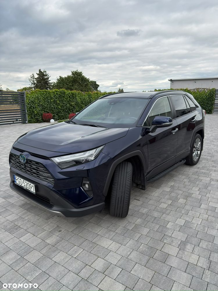 Toyota RAV4 - 1