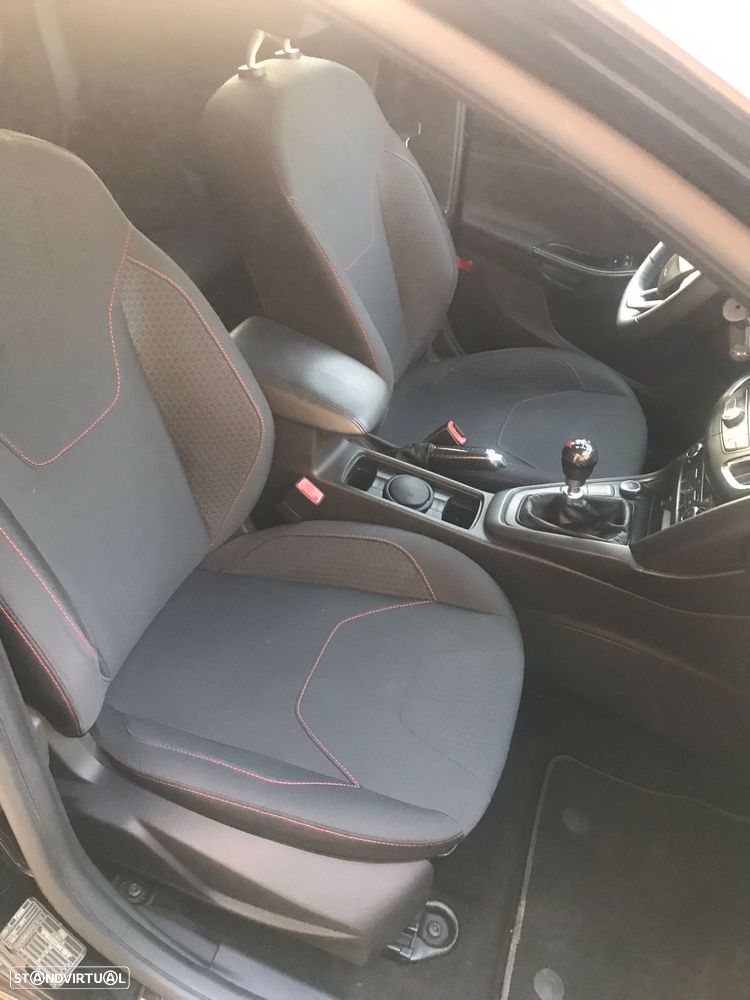 Ford Focus SW 1.5 TDCi ST-Line - 17
