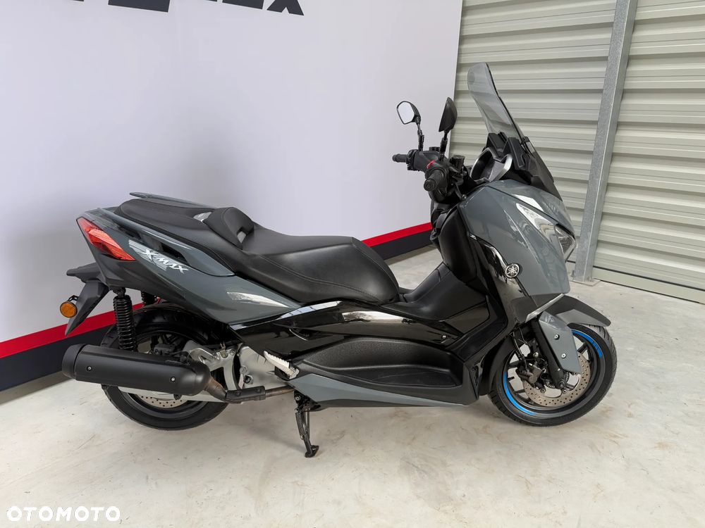 Yamaha X-max - 4