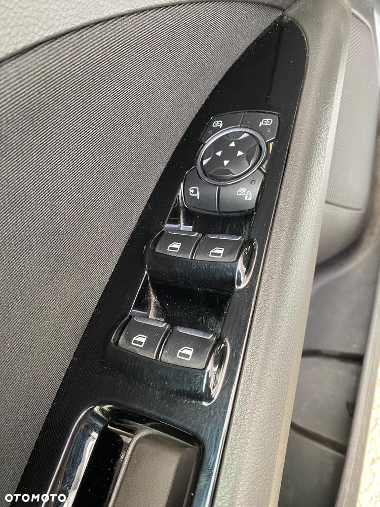 Ford Mondeo 2.0 EcoBlue Titanium - 17