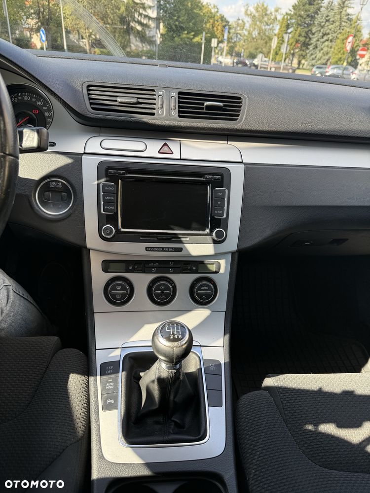 Volkswagen Passat - 5