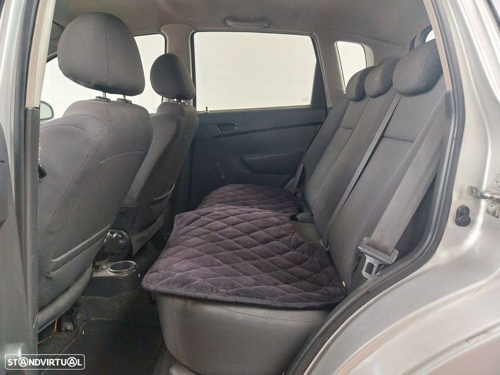 Chevrolet Aveo 1.2 L - 8