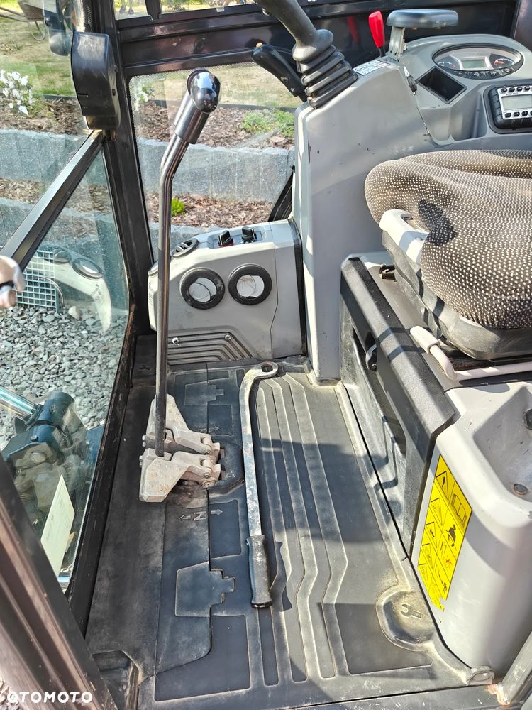 Bobcat E20Z - 14