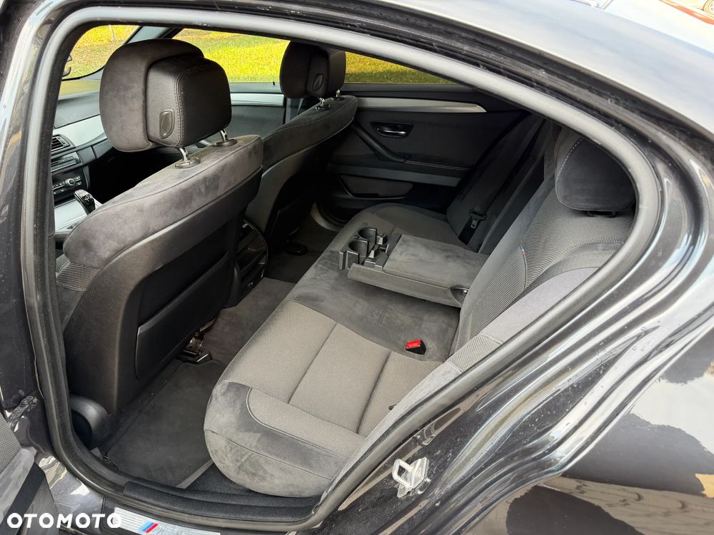 BMW Seria 5 530d xDrive Sport-Aut - 16