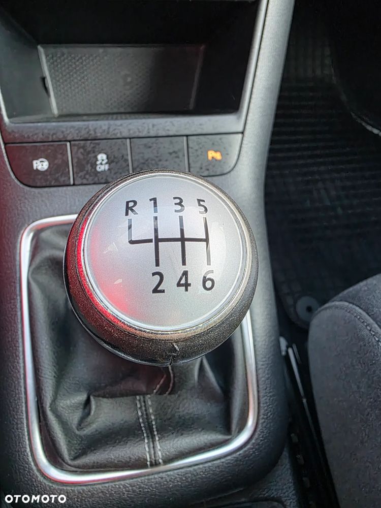 Volkswagen Golf Plus - 17