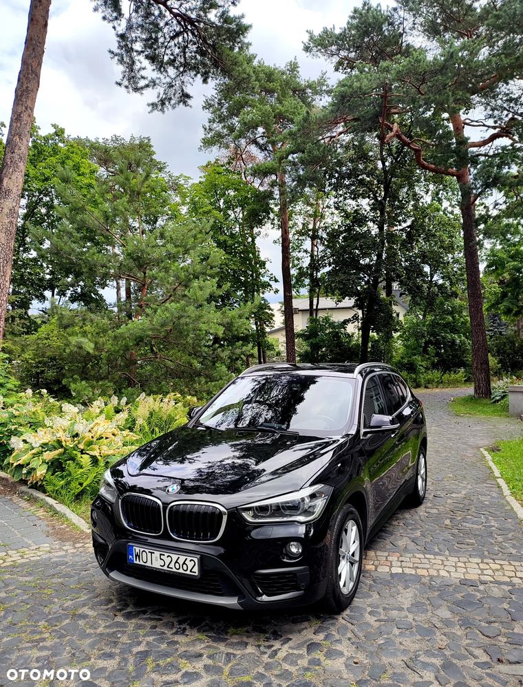 BMW X1 sDrive18i xLine - 8