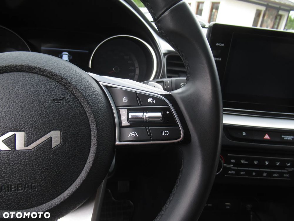 Kia Ceed 1.5 T-GDI M DCT - 14