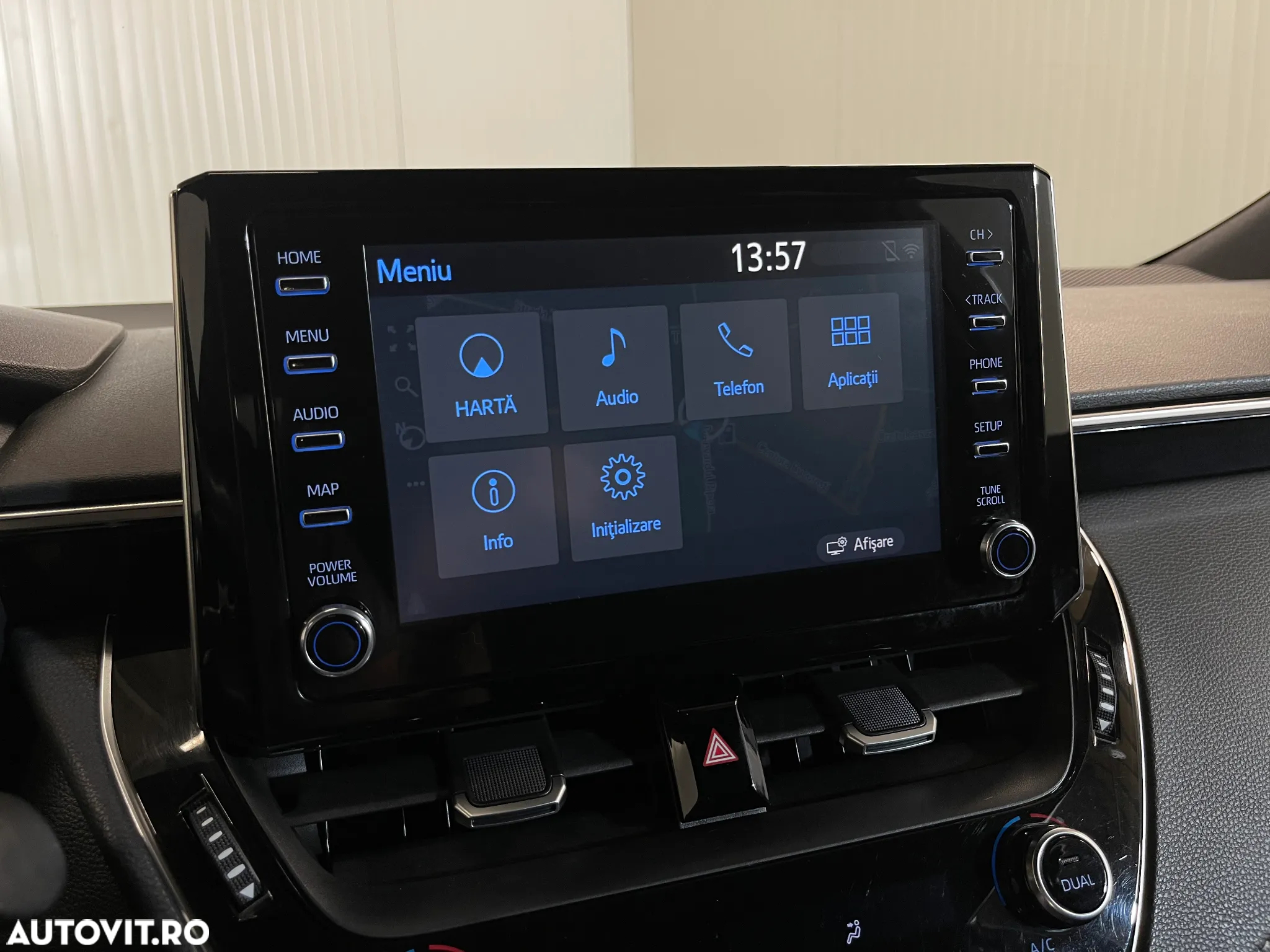Toyota Corolla 2.0 Hybrid Business Edition - 16