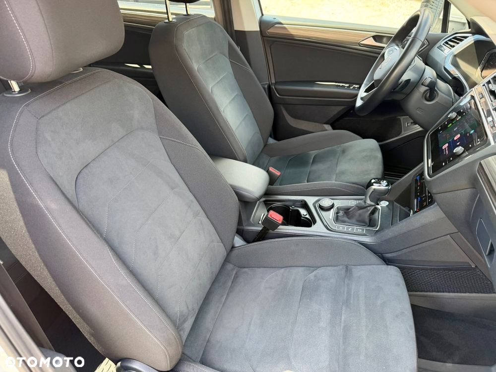 Volkswagen Tiguan Allspace 2.0 TSI 4Mot Elegance DSG - 2