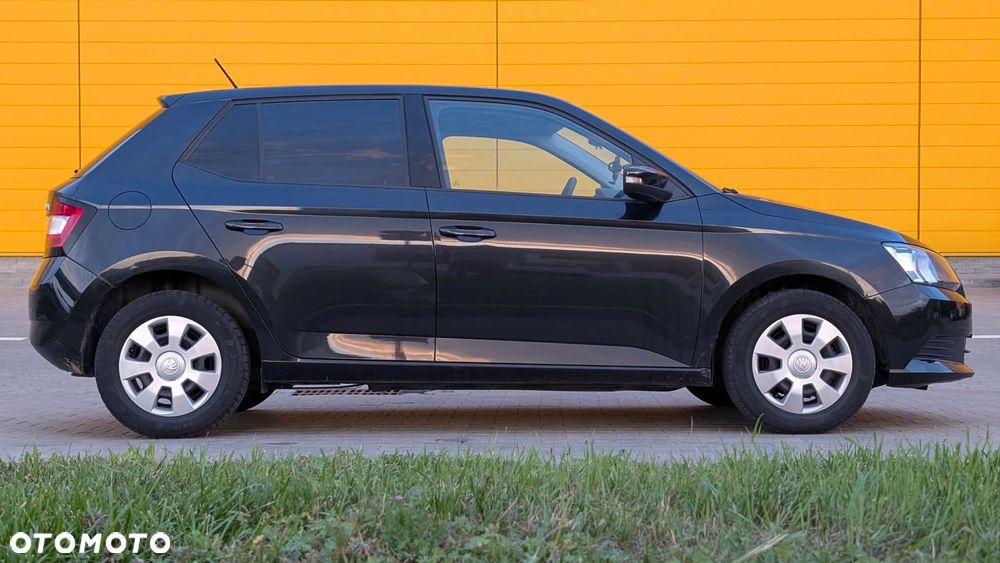 Skoda Fabia 2017 photo 5