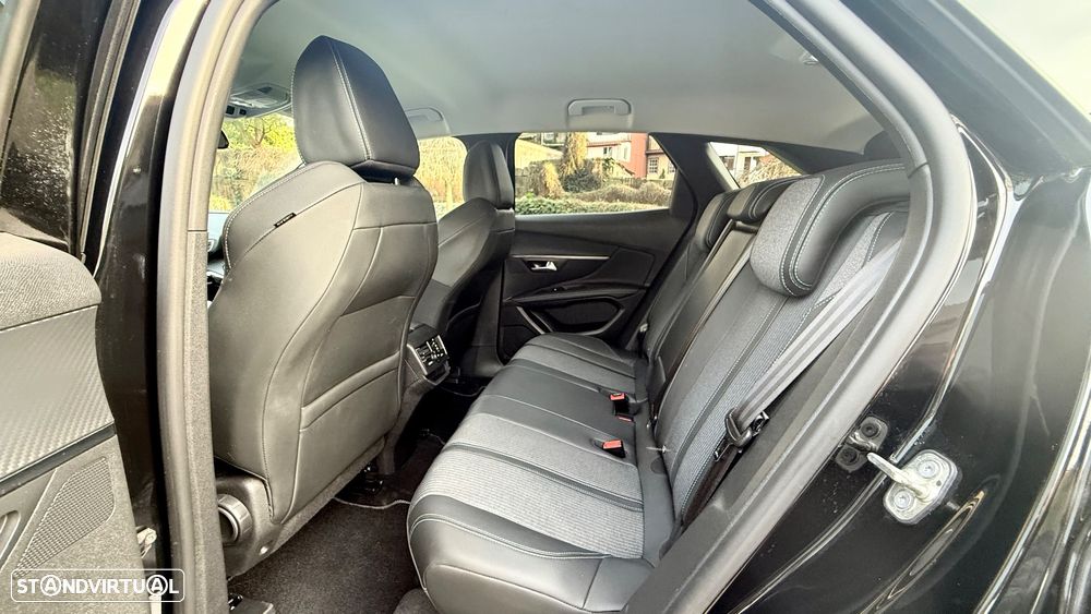 Peugeot 3008 PureTech 130 Stop & Start GPF EAT8 Allure Business-Pack - 4