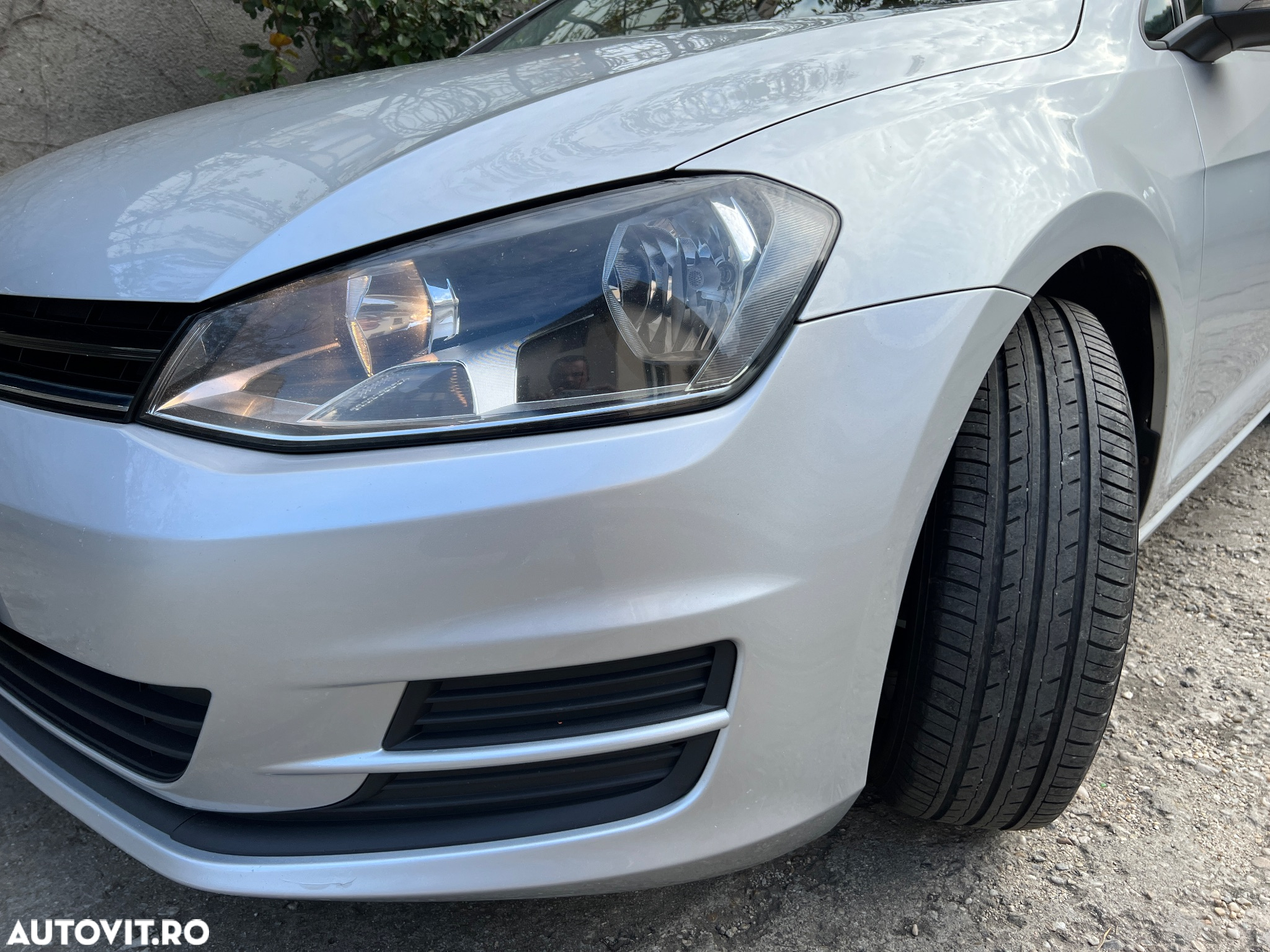 Volkswagen Golf 1.6 TDI BMT Comfortline - 19