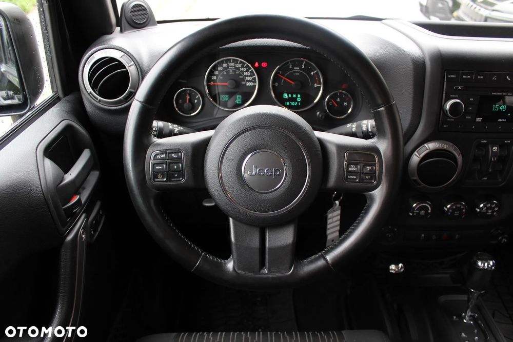 Jeep Wrangler 2.8 CRD Unlim Sport - 12