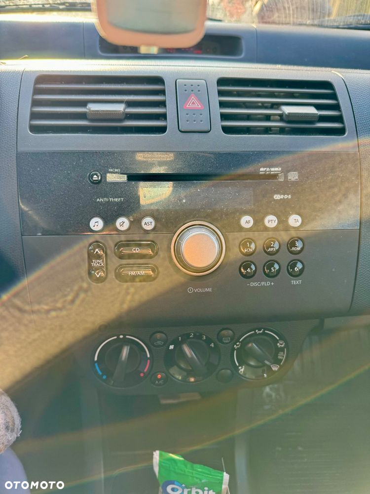 Suzuki Swift - 10