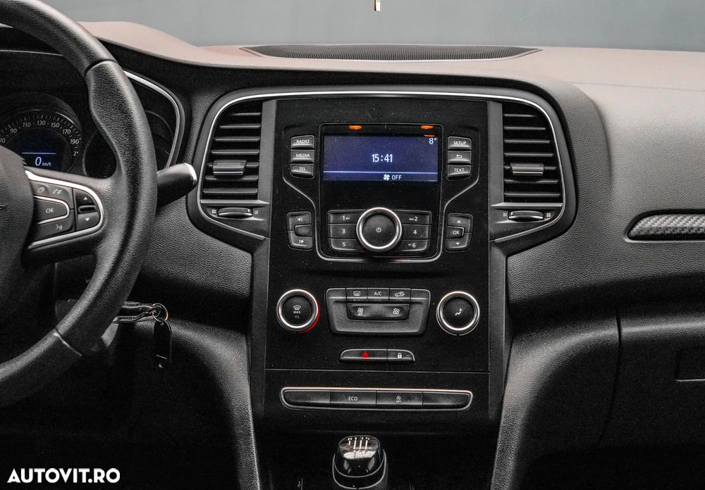 Renault Megane TCE GPF Life - 18