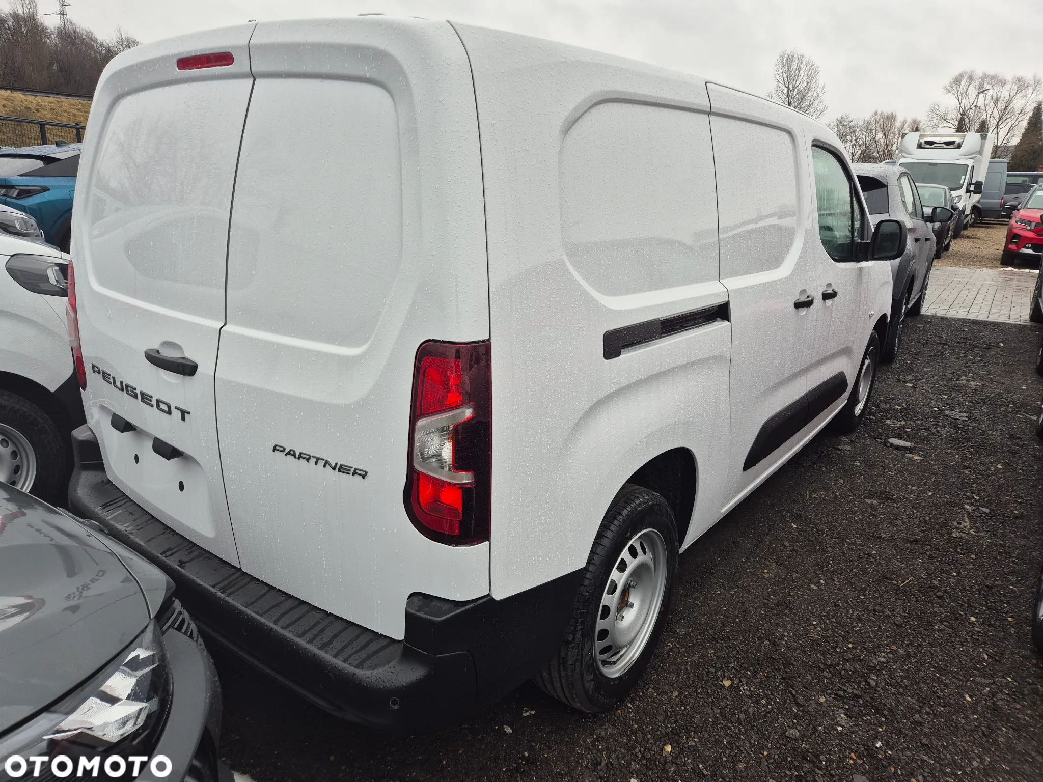 Peugeot Furgon Long 1.5 HDI 130KM AUTOMAT eat8 !! OD RĘKI WYPRZEDAŻ !! - 3