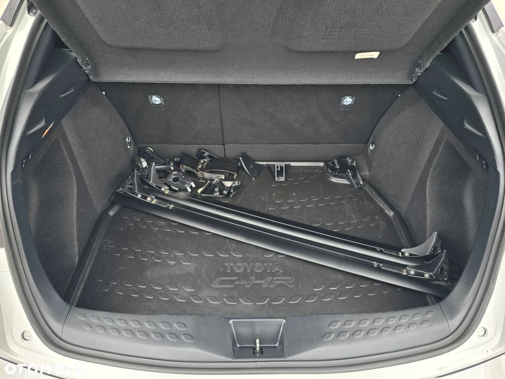Toyota C-HR 1.8 Hybrid GPF GR Sport - 36