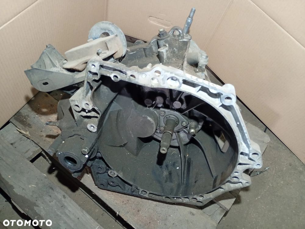 PEUGEOT PARTNER CITROEN BERLINGO 08-18 1,6HDI skrzynia biegów 20DP33