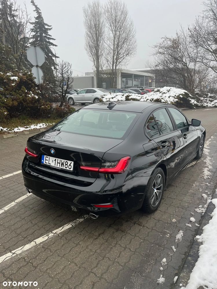 BMW Seria 3 318d - 4