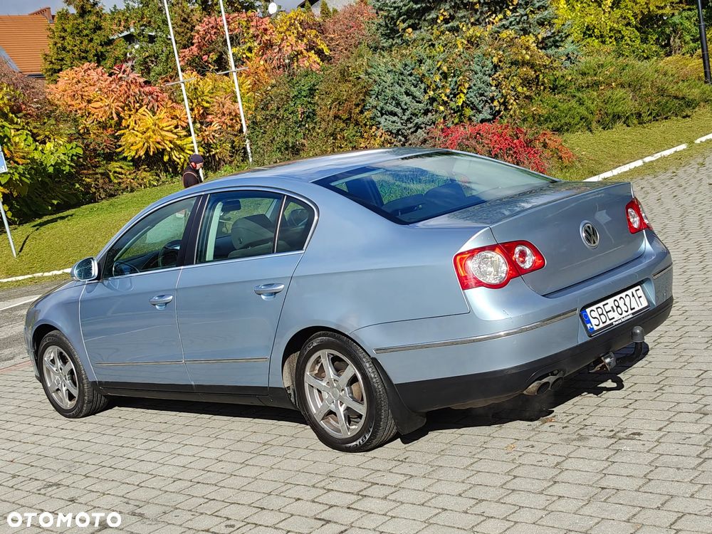 Volkswagen Passat 2.0 FSI Comfortline - 26