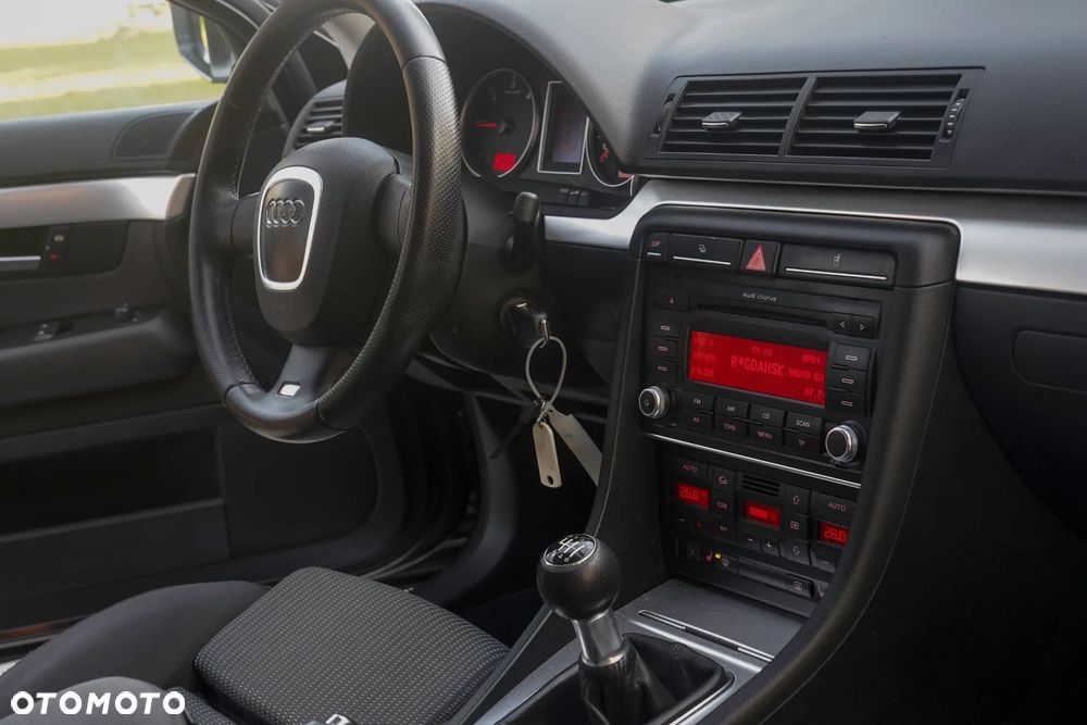 Audi A4 Avant 2.0 TDI DPF - 33