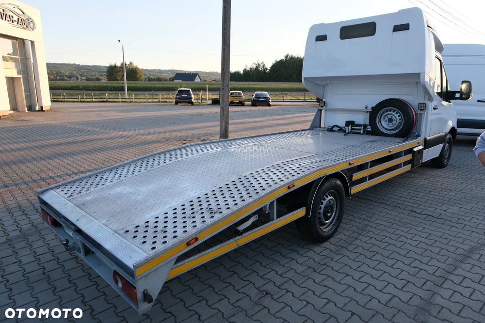 Mercedes-Benz SPRINTER - 13