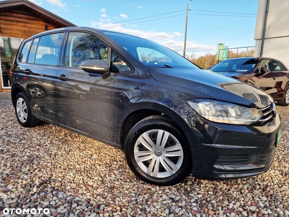 Volkswagen Touran - 3