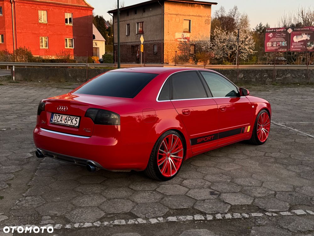 Audi A4 Limousine - 5