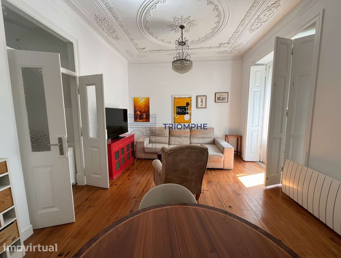 Apartamento T2 com vista para o Castelo — Arroios - Grande imagem: 2/23