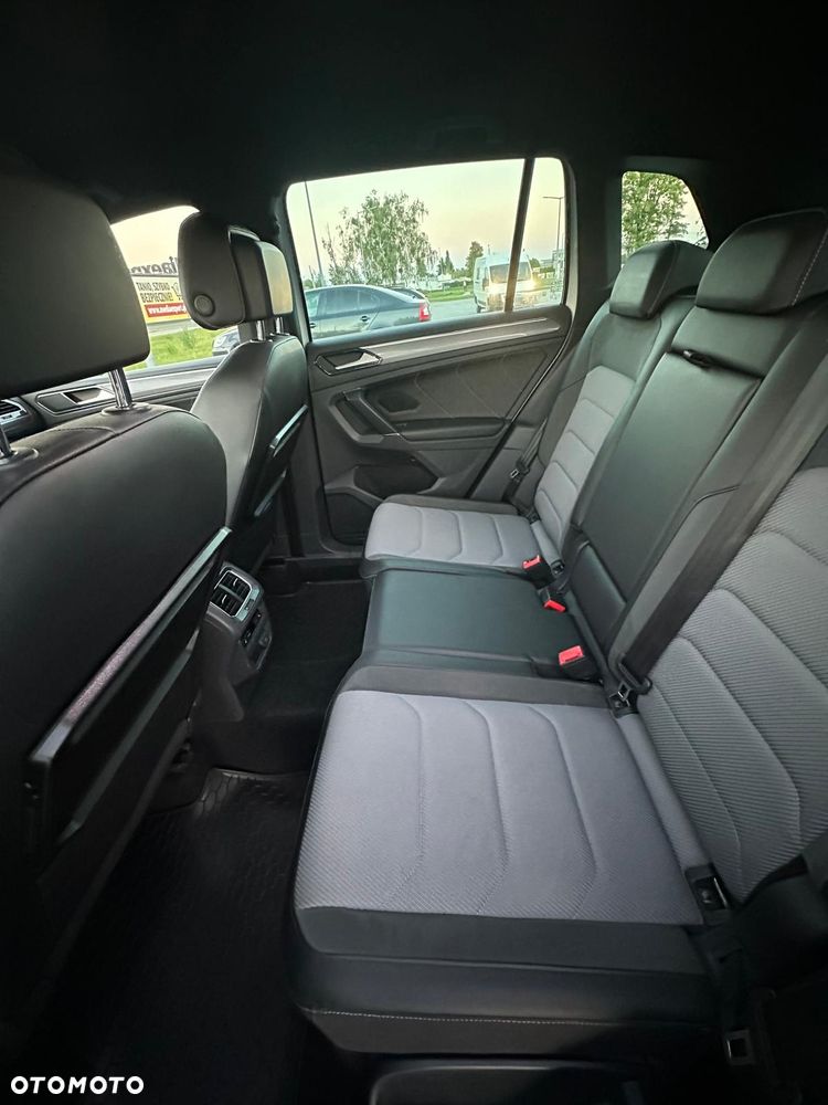 Volkswagen Tiguan - 16