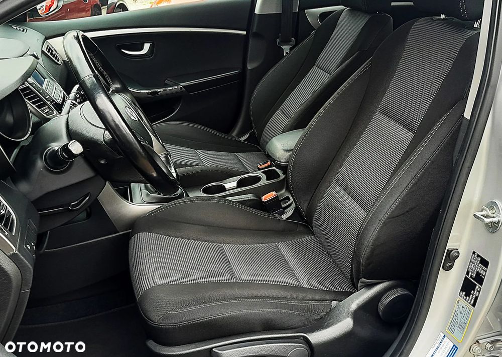 Hyundai i30 1.6 Style - 9