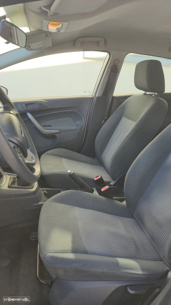 Ford Fiesta - 6