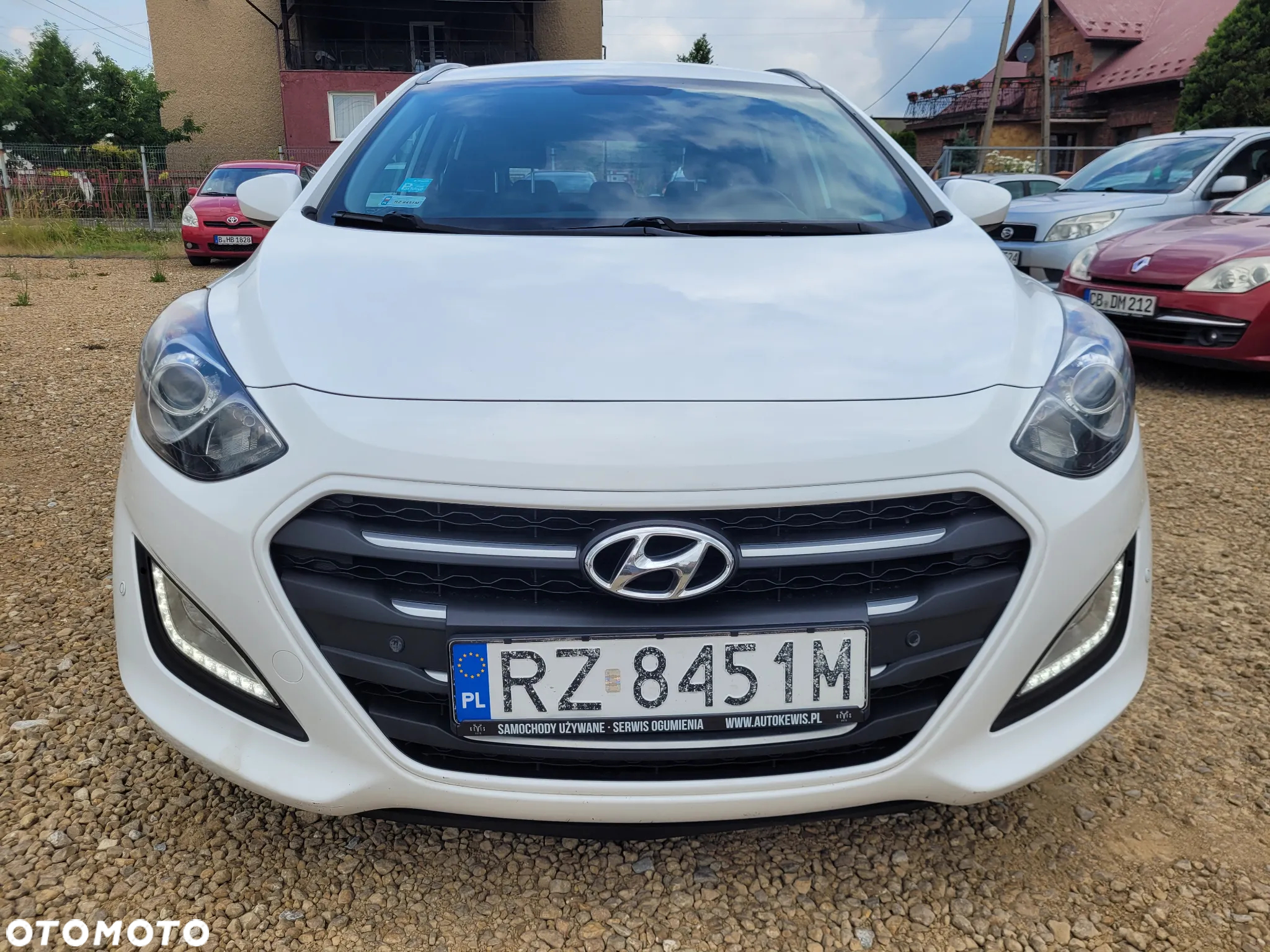 Hyundai i30 1.6 GDI Classic + - 9