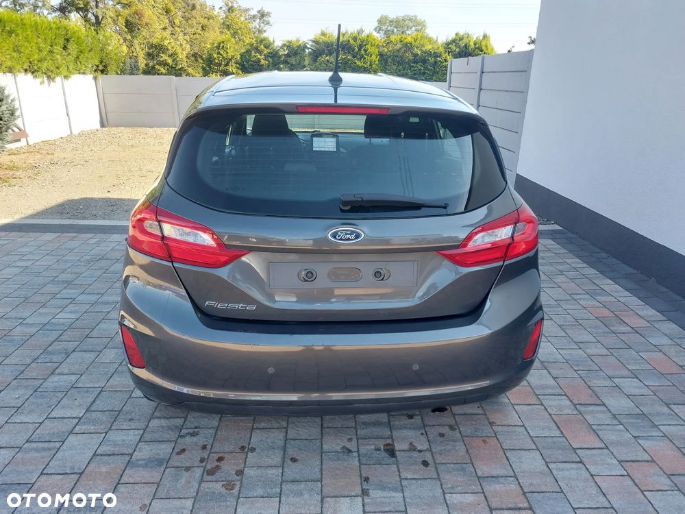 Ford Fiesta - 11