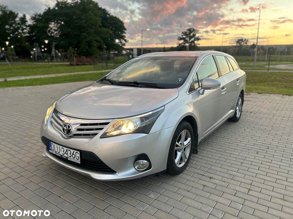Toyota Avensis 2.0 D-4D Comfort - 1