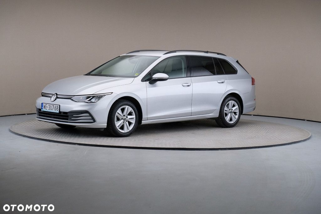 Volkswagen Golf - 1