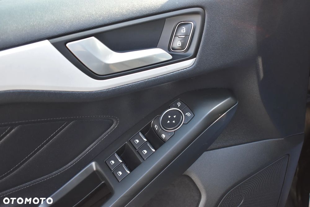 Ford Focus - 25