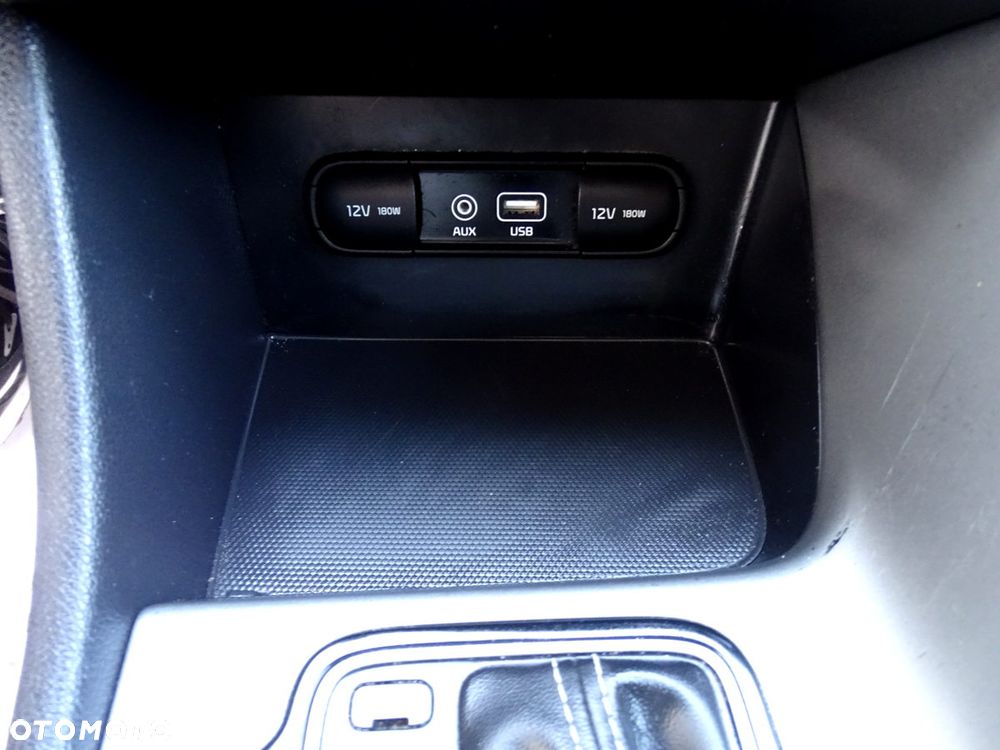 Kia Niro 1.6 GDI Hybrid L - 25