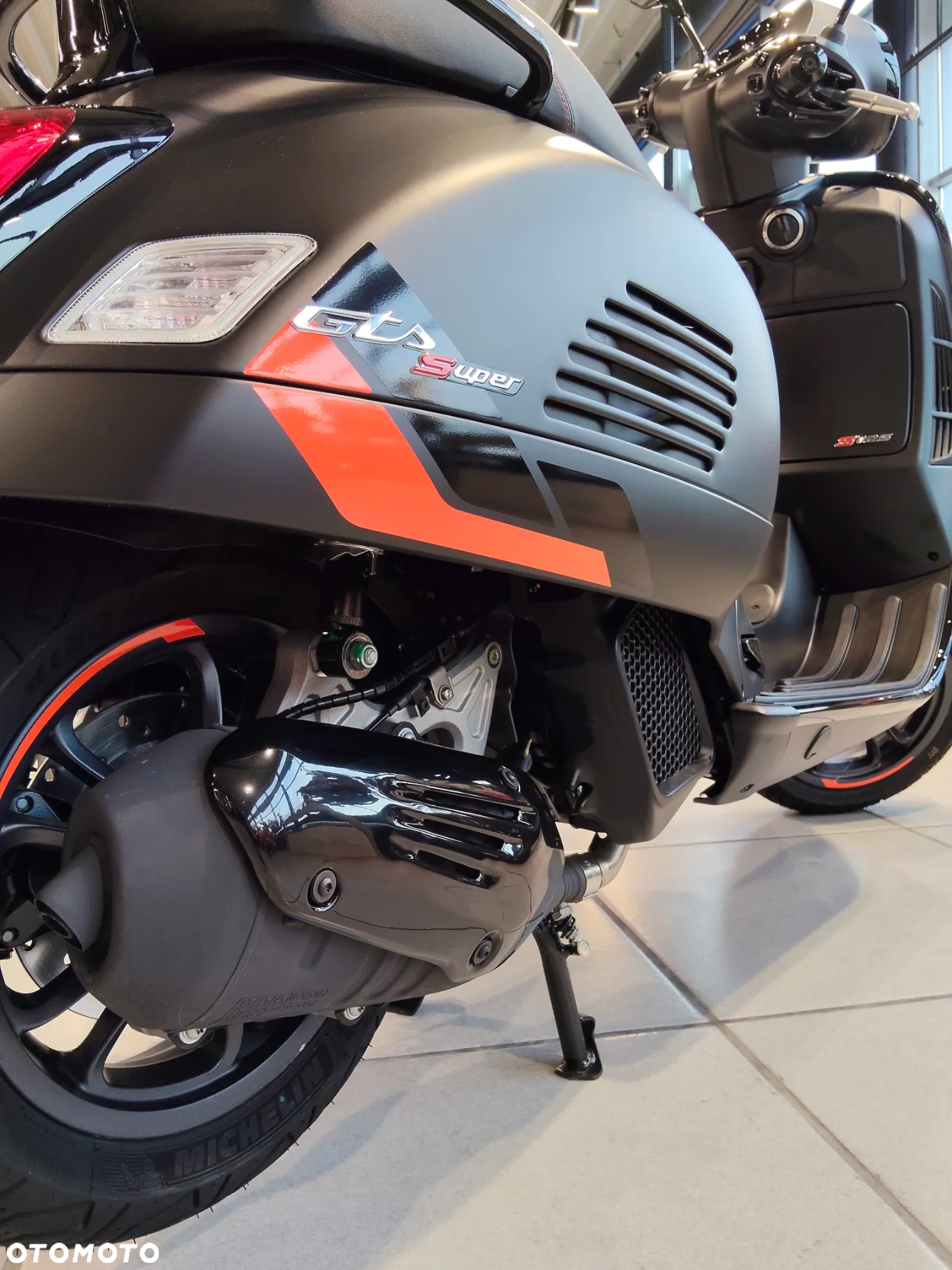 Vespa GTS - 14