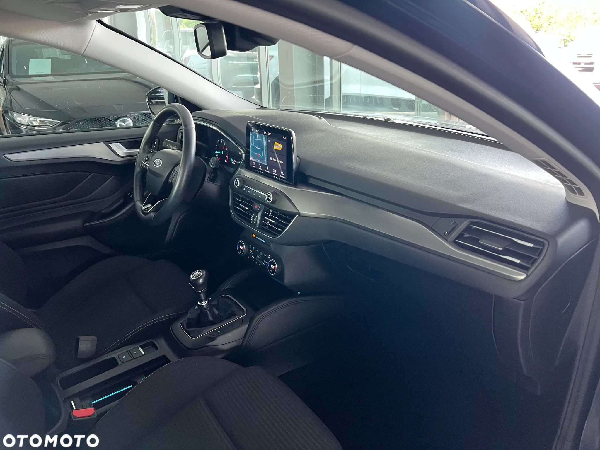 Ford Focus 1.0 EcoBoost Titanium Business - 35