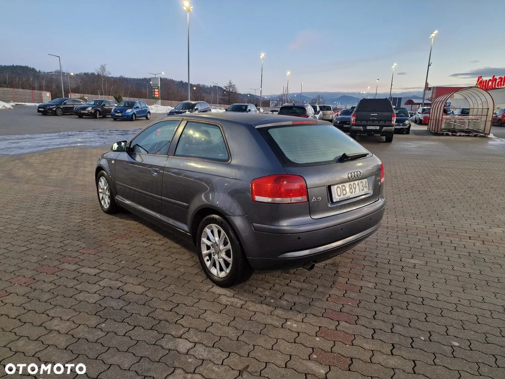 Audi A3 3-drzwiowe 1.6 Attraction - 4