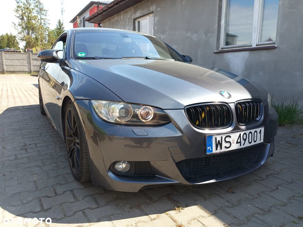 BMW Seria 3 325i - 3