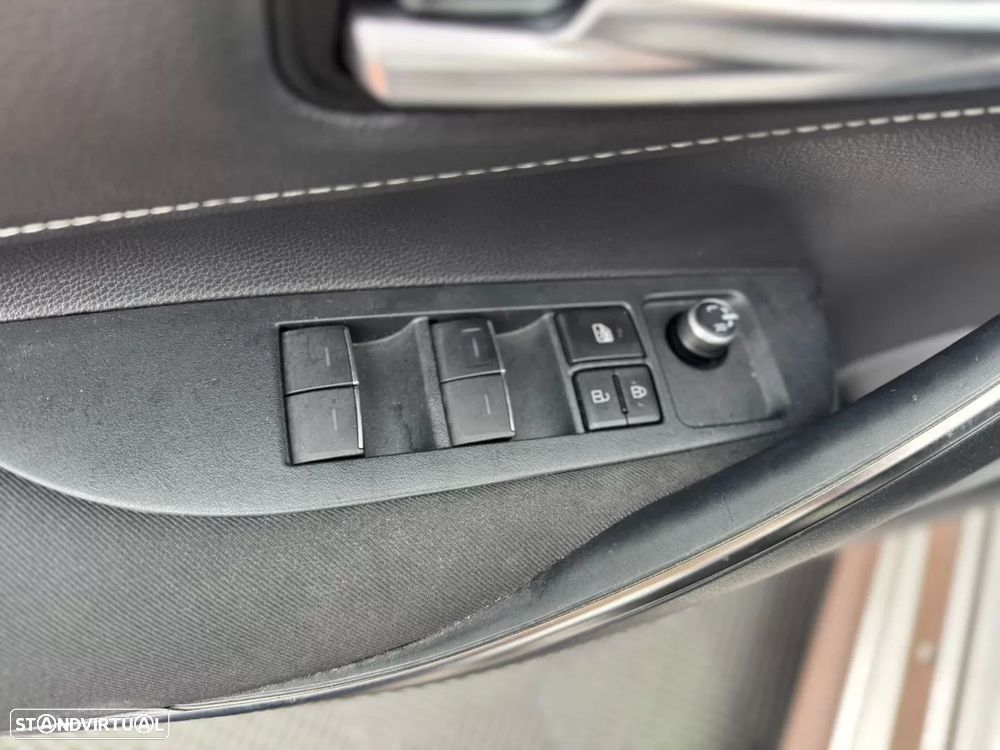 Toyota Corolla 1.8 Hybrid Comfort - 10